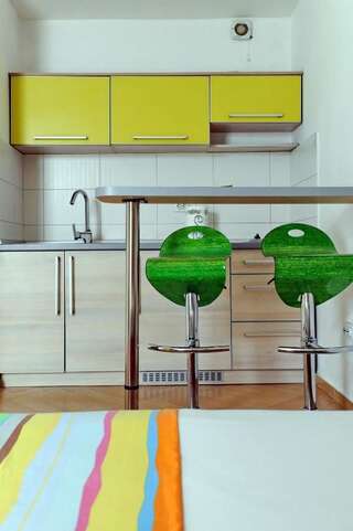 Апартаменты Apartments Kriva Ulica Котор Номер-студио с террасой и видом на сад-17