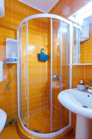 Апартаменты Apartments Kriva Ulica Котор Номер-студио с террасой и видом на сад-30